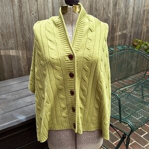 Ann Taylor Loft wrap, apple green, bottoms along one edge to wear many ways!